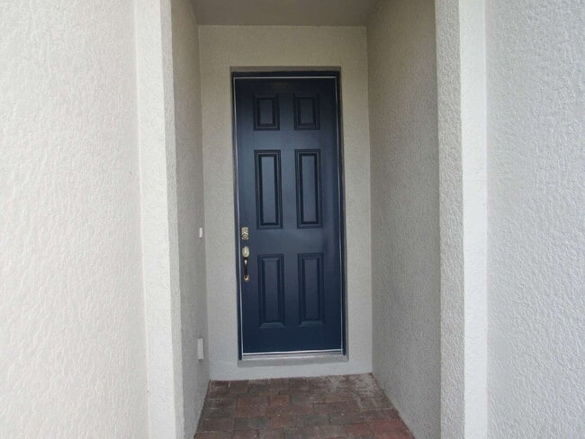 729 Ibiza Lp in Venice, FL - Building Photo - Building Photo