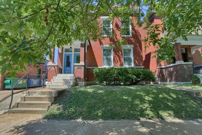 property at 3543 Wyoming St