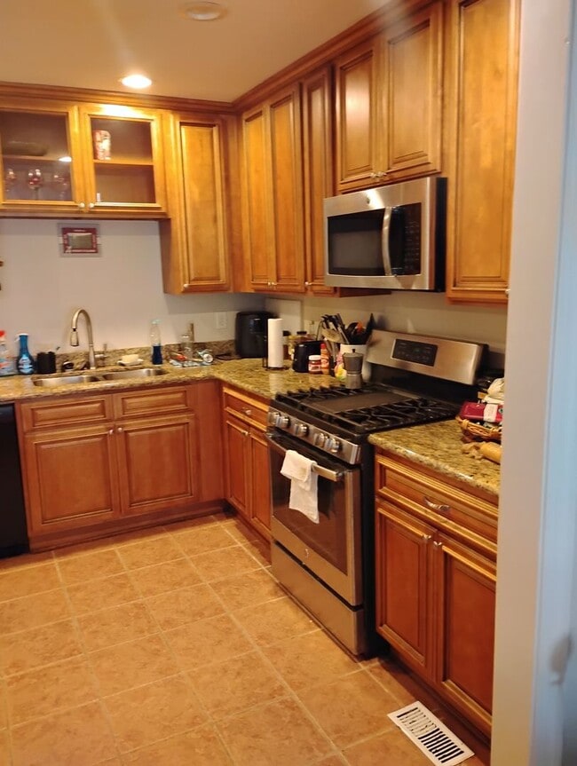 8 Brookhaven Dr in Tuscaloosa, AL - Building Photo - Building Photo