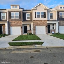 22 Whaler Dr in Runnemede, NJ - Building Photo - Building Photo