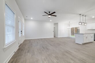 1174 Chimney Rd in Rincon, GA - Foto de edificio - Building Photo