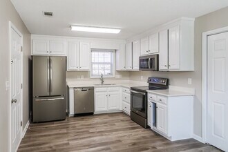 2662 Sam Calvin Dr in Dacula, GA - Foto de edificio - Building Photo