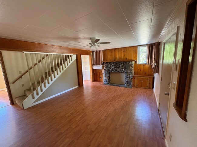 property at 10 Church St