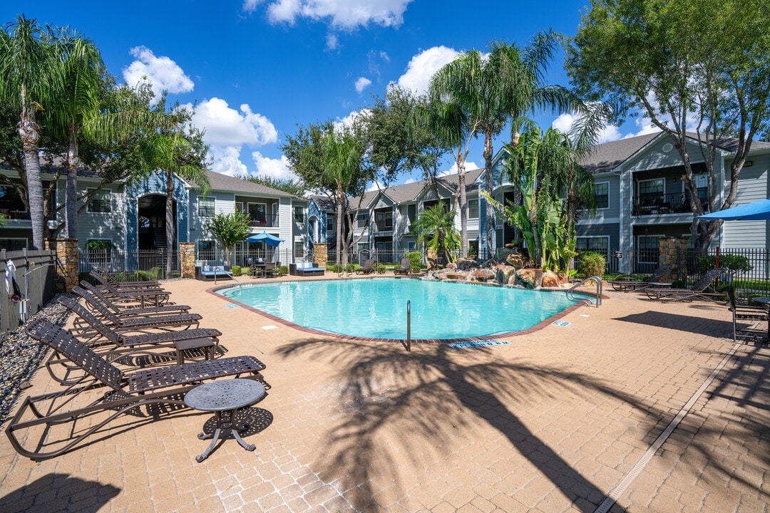 The Reserve at Cimarron in Mission, TX - Building Photo