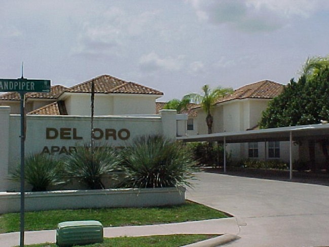 Del Oro Apartments