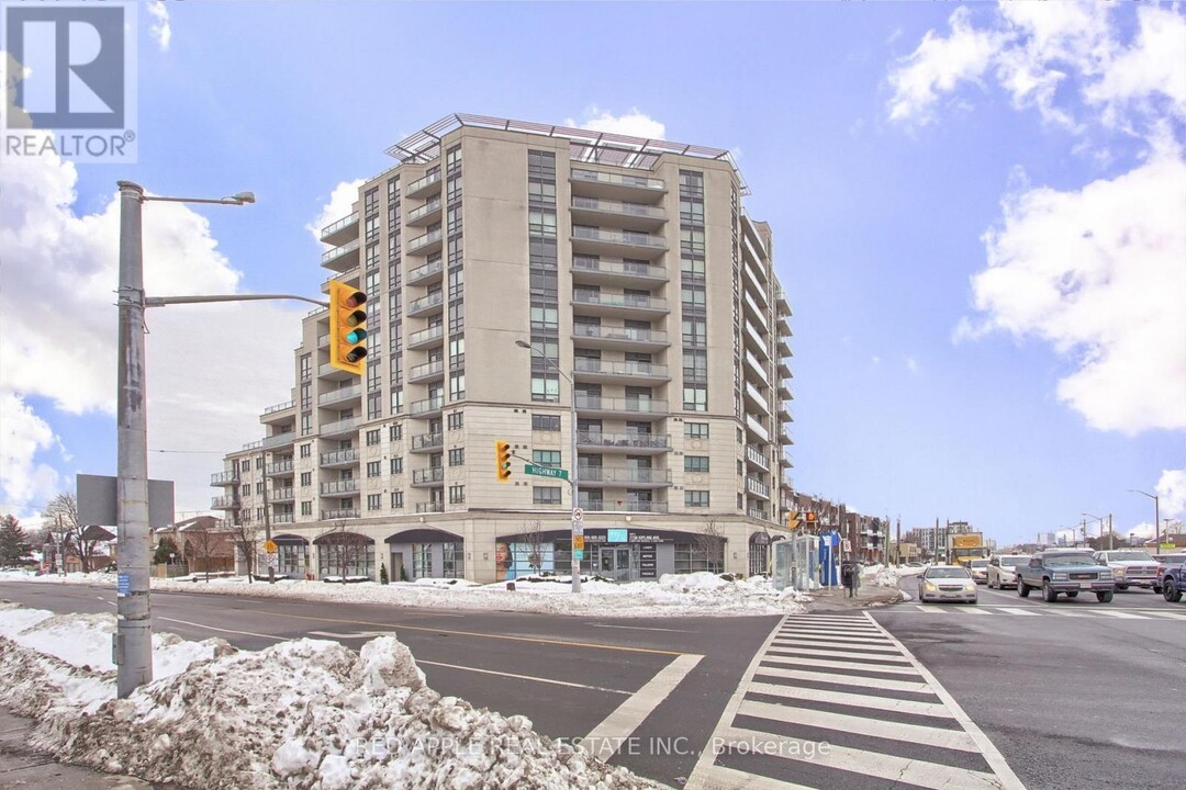 7730-7730 Kipling Ave in Vaughan, ON - Building Photo