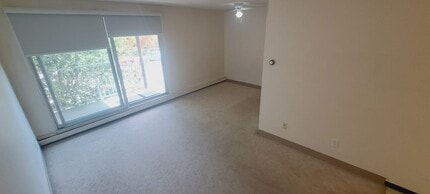 13516-102 102 St NW in Edmonton, AB - Building Photo - Building Photo