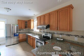 14 Bay State Ave in Somerville, MA - Building Photo - Building Photo