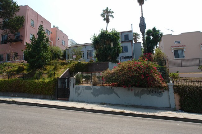 264 S Coronado St in Los Angeles, CA - Building Photo - Building Photo