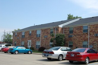 Village Apartments of Summitville in Summitville, IN - Building Photo - Building Photo