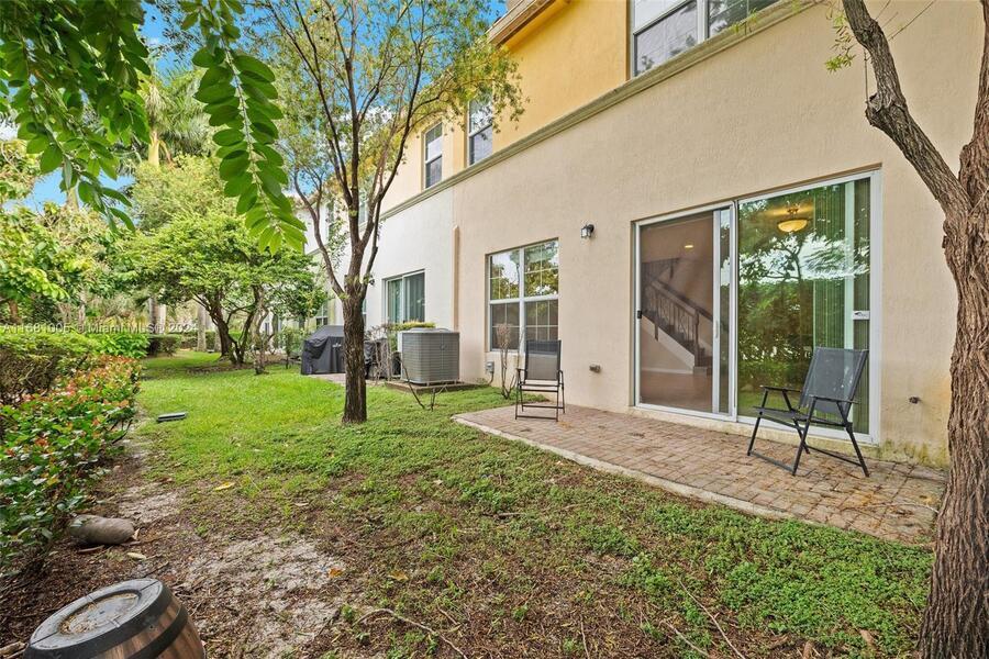 5213 SW 78th Terrace in Davie, FL - Building Photo