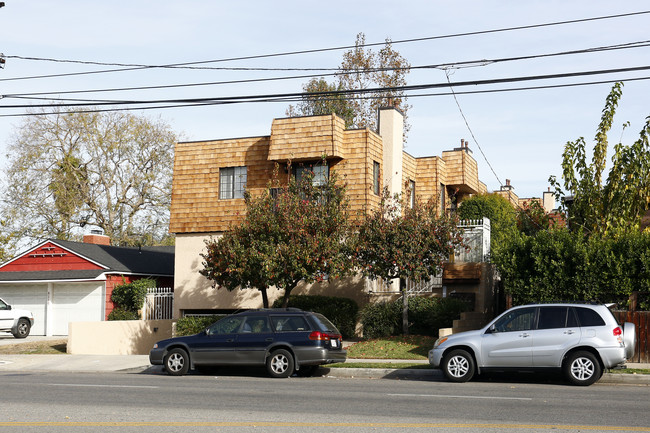 5112 Kester Ave in Sherman Oaks, CA - Building Photo - Primary Photo