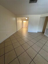4041 SW 50th St in Fort Lauderdale, FL - Building Photo - Building Photo