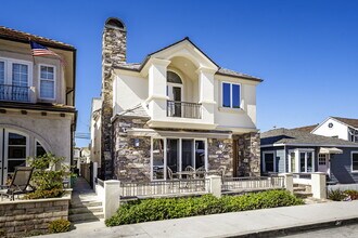 119 Opal Ave in Newport Beach, CA - Building Photo - Building Photo