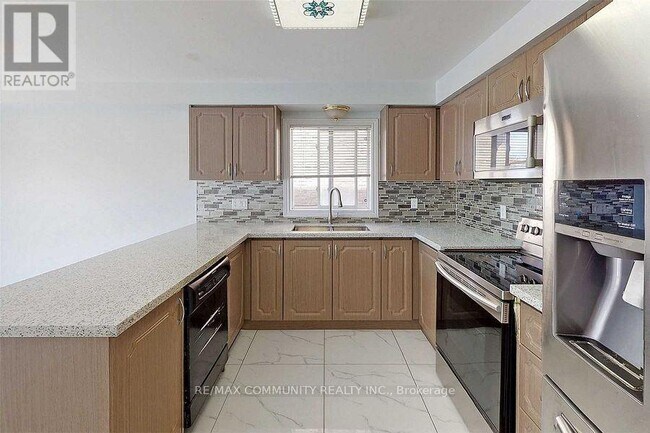 2 Picasso Rd in Toronto, ON - Building Photo - Building Photo