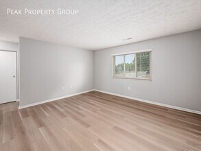 7950 Harmill Dr in Dublin, OH - Building Photo - Building Photo