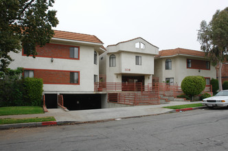 Irving Avenue Apartments in Glendale, CA - Building Photo - Building Photo