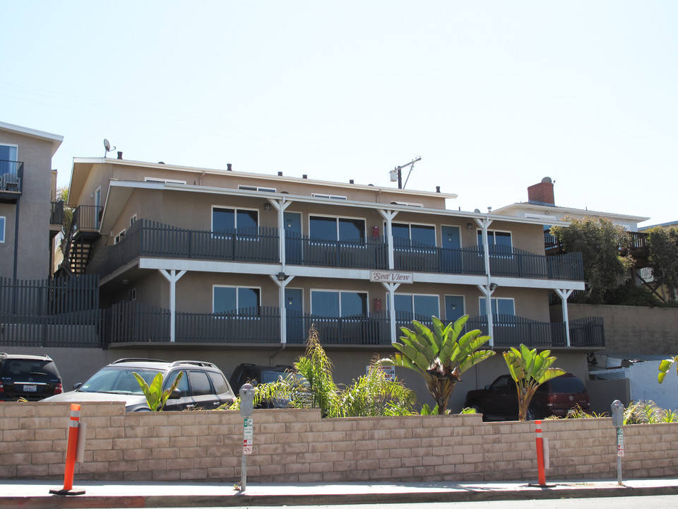 3315 Crest Dr in Manhattan Beach, CA - Building Photo