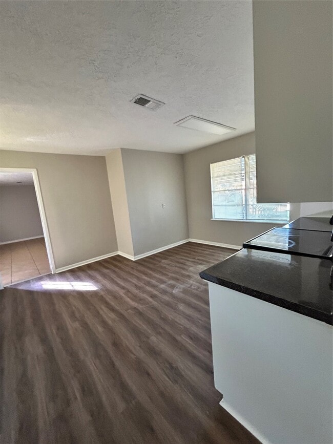 property at 1504 Greenbriar Ave