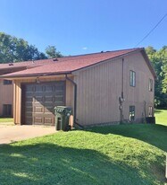 730 Brown St in Iowa City, IA - Building Photo