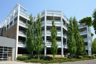 Station Place Tower in Portland, OR - Building Photo - Building Photo