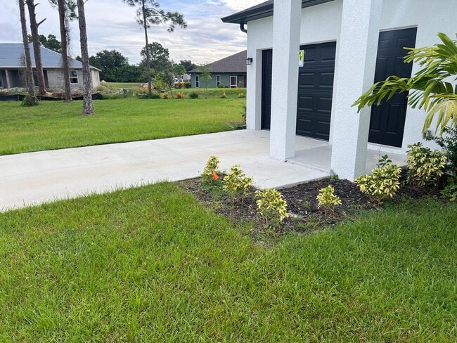property at 4723 Golfview Ct