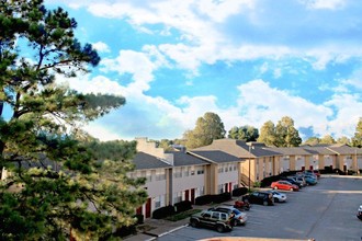 Parkview Apartments in Midwest City, OK - Building Photo - Building Photo