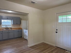 1416 N 6th Ave in Pensacola, FL - Building Photo - Building Photo