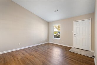 517 Edgecliff Ln in Evans, GA - Building Photo - Building Photo