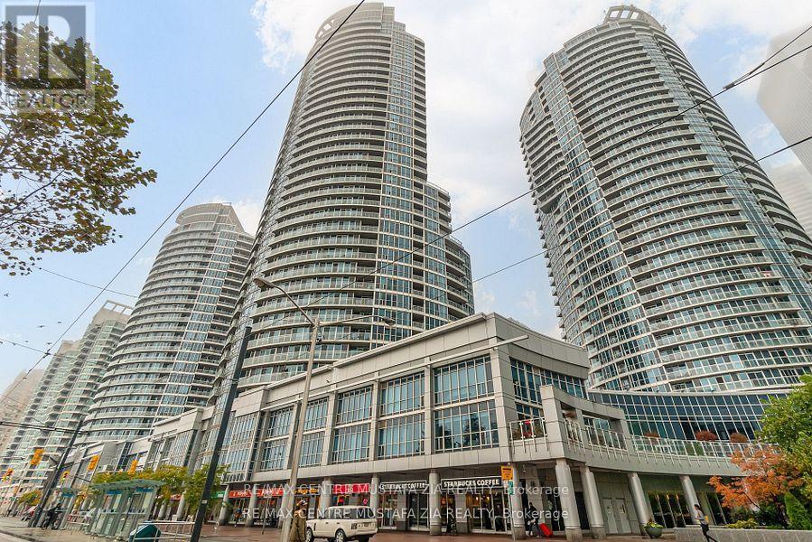 208-1208 Queens Quay W in Toronto, ON - Building Photo