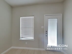 2123 Golden Topaz Dr in Rosharon, TX - Building Photo - Building Photo
