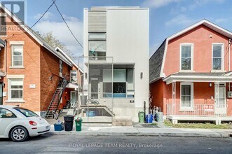 125 Carruthers Ave in Ottawa, ON - Building Photo - Building Photo