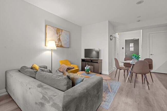 33 Sheppard Ave E in Toronto, ON - Building Photo - Building Photo