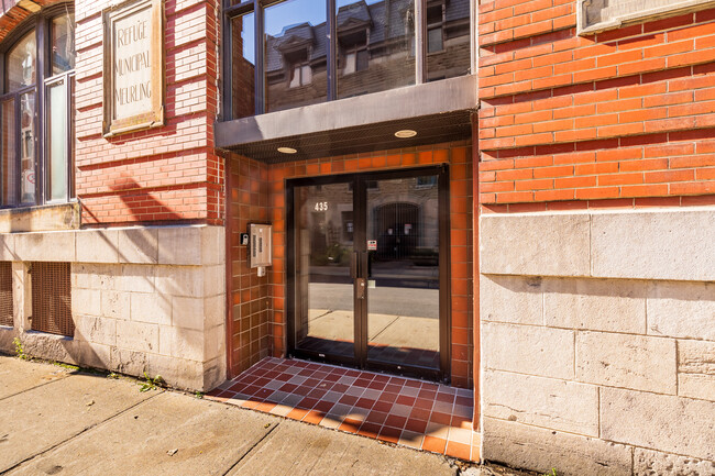 Refuge Municipal Meurling in Montréal, QC - Building Photo - Building Photo