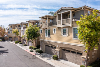 University Heights in Fullerton, CA - Building Photo - Building Photo