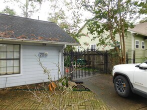 725 W 42nd St in Houston, TX - Building Photo - Building Photo