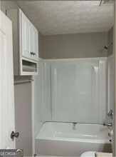 5548 Pineridge Ct in Forest Park, GA - Building Photo - Building Photo