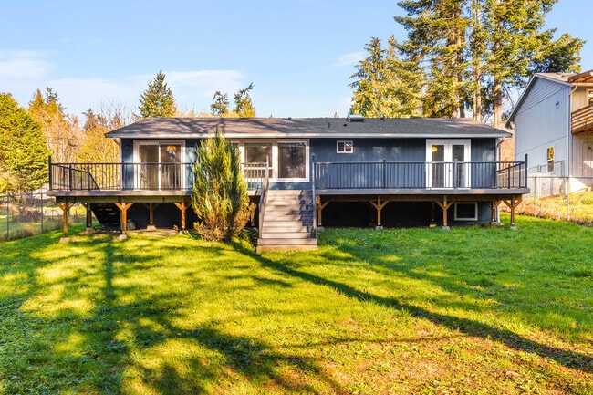 3122 Glacier Ln in Camano Island, WA - Building Photo - Building Photo