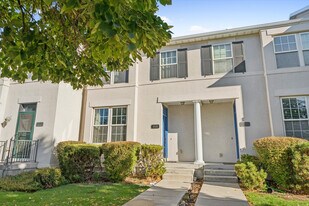 4518 Cave Run Ln in South Jordan, UT - Building Photo