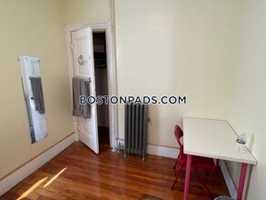52 Crescent Ave-Unit -2 in Boston, MA - Foto de edificio - Building Photo