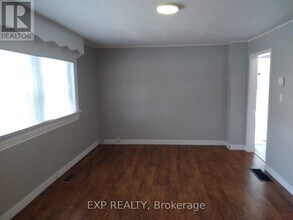 79 Henry St in Quinte West, ON - Building Photo - Building Photo