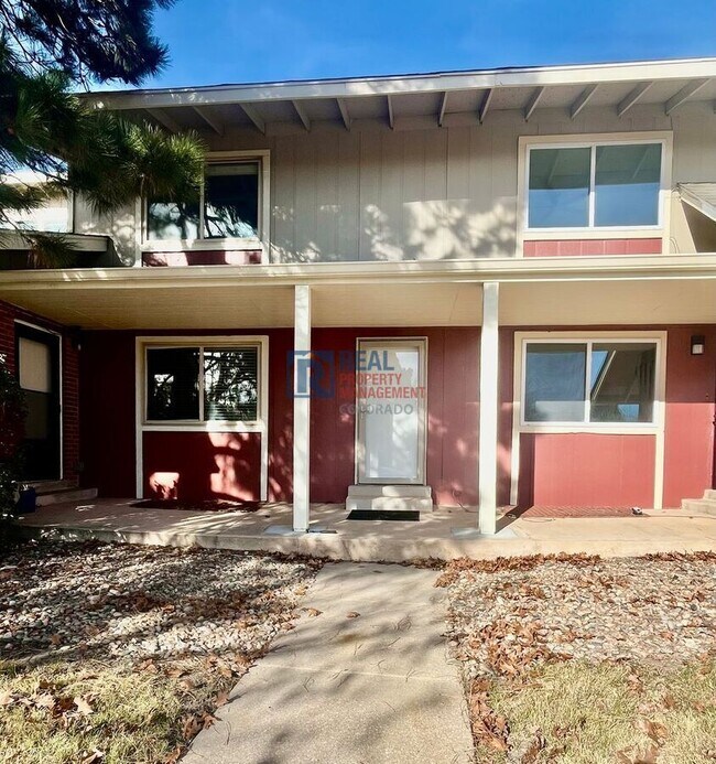 property at 392 W Rockrimmon Blvd