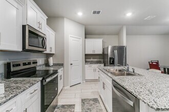 1348 Dillard Creek Dr in Justin, TX - Building Photo - Building Photo