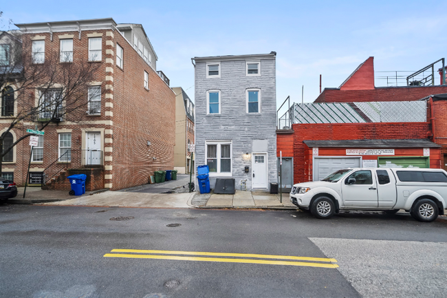 1703 E Lombard St in Baltimore, MD - Building Photo - Building Photo