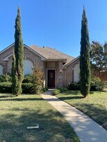8200 Kings Ridge Rd in Frisco, TX - Building Photo