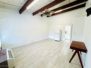 4050 Golden Gate Pkwy in Naples, FL - Building Photo - Building Photo