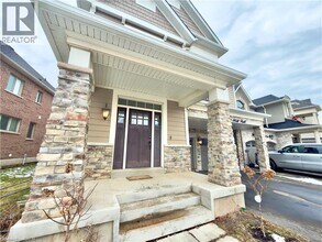 3147 Carding Mill Trail in Oakville, ON - Building Photo - Building Photo