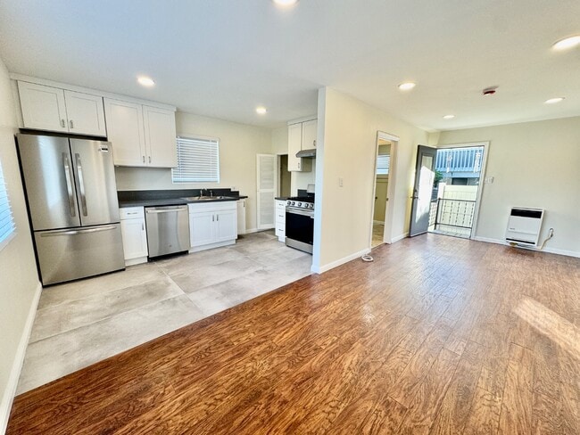 821 Avenue A Ave in Redondo Beach, CA - Building Photo - Building Photo