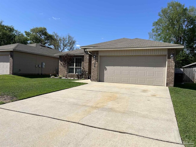 726 Forgotten Creek Ln in Pensacola, FL - Building Photo - Building Photo