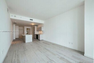 480 NE 31st St, Unit 1002 in Miami, FL - Building Photo - Building Photo